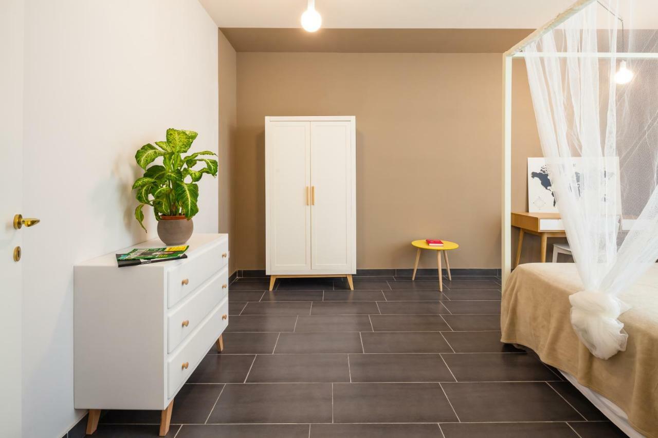 Melograno Undici Aparthotel Ерколано Екстериор снимка